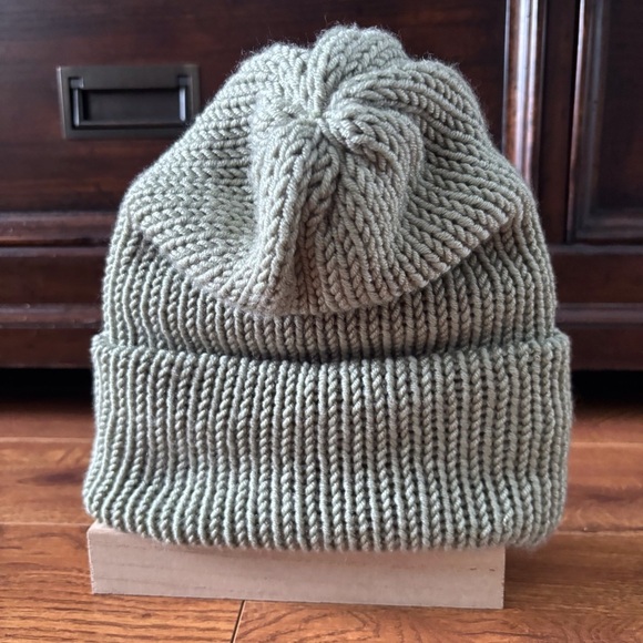 Studio 120 handmade knit sage green beanie Adult size